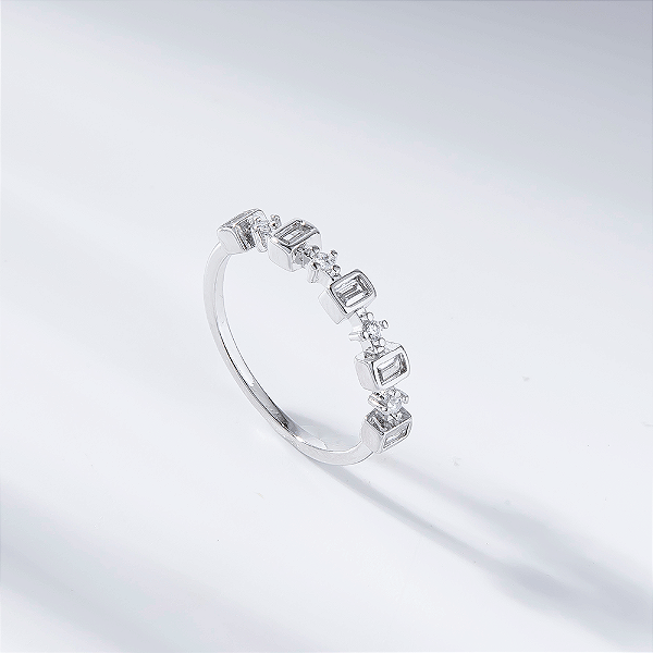 Anel Baguetes Zircônia Incolor Banho de Ródio Branco