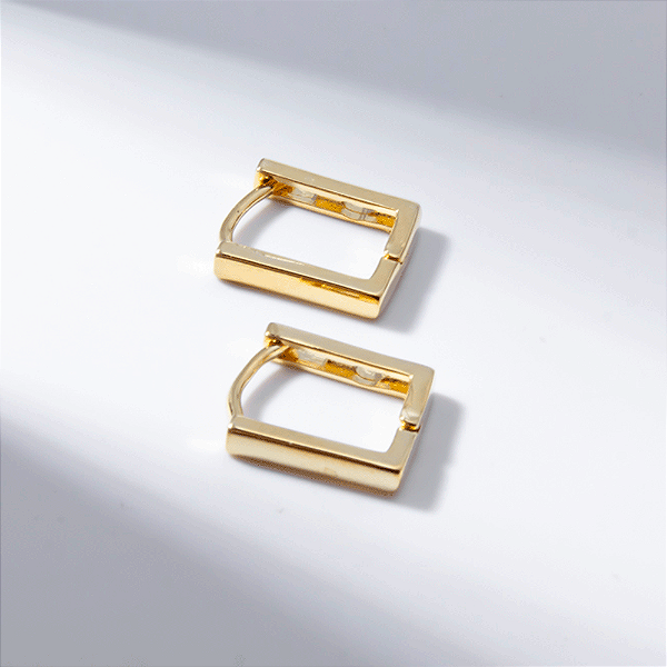 Argola Grande Quadrada Lisa Banho de Ouro 18k