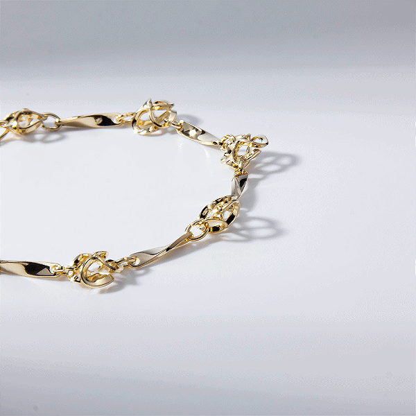 Pulseiras Trevos Vazados Banho de Ouro 18k