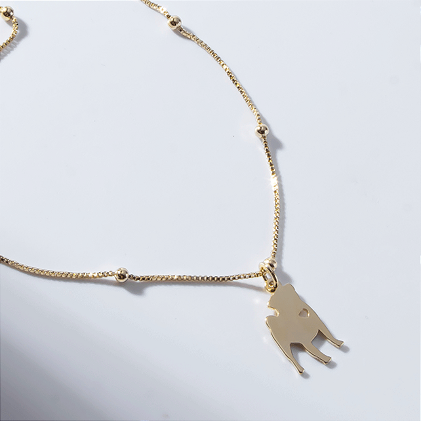 Colar Pet Pug Detalhe Coração Banho de Ouro 18k