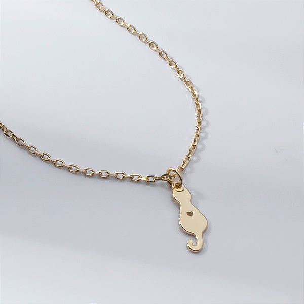 Colar Pet Gato Sentado Banho de Ouro 18k