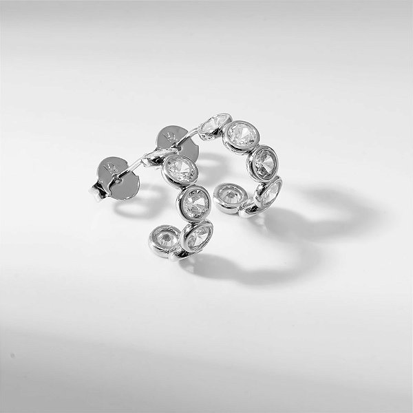 Argola Pequena Zircônia Incolor Circular Banho de Ródio Branco