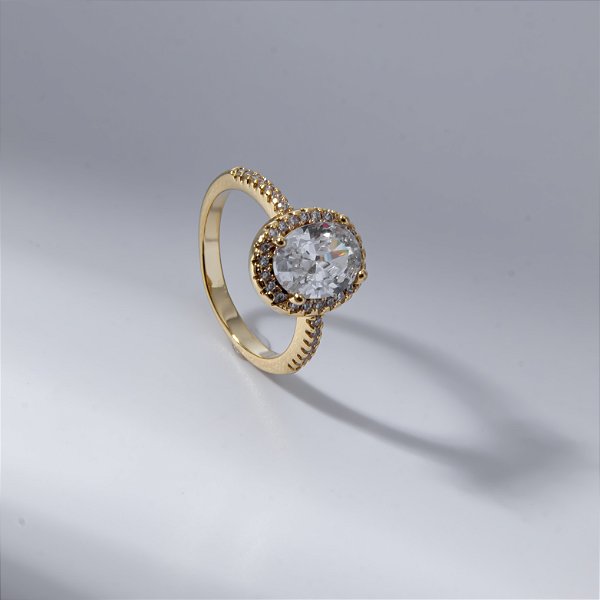 Anel Solitário Oval Detalhes Zircônias Banho de Ouro 18k
