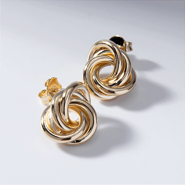 Brinco Oval Torcido Banho de Ouro 18k