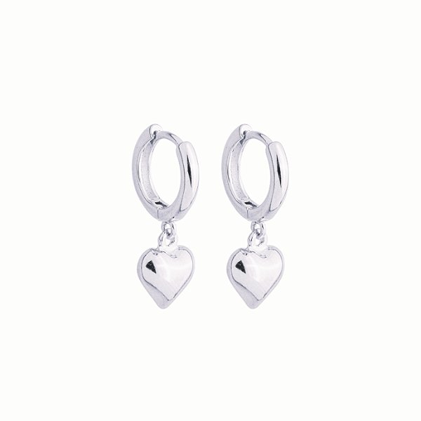 Argola com Pingente de Coração Liso Banho de Ródio Branco