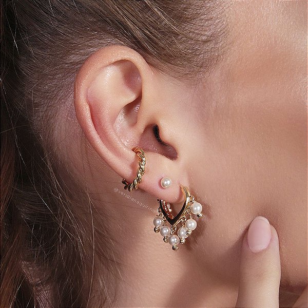 Argola com Penduricalhos de Pérolas Banho de Ouro 18k