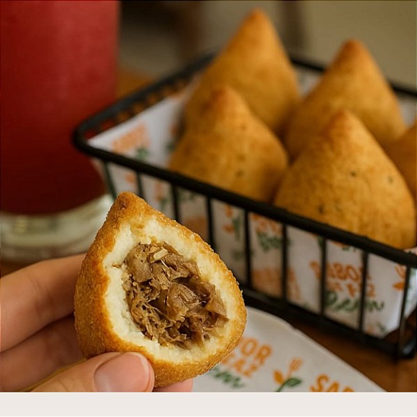COXINHA DE CARNE DE SOL COM CREAM CHEESE