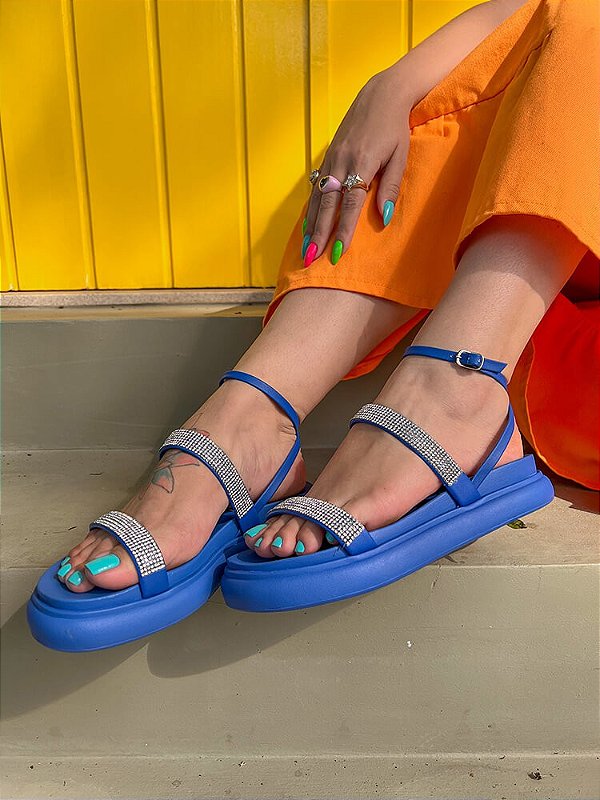 Papete Marlyn Tratorada Azul Cobalto com Brilhantes - Laura's Boutique -  Sapatos Exclusivos