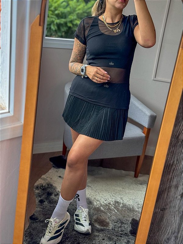 Conjunto Alo Saia Plissada + Top Preto