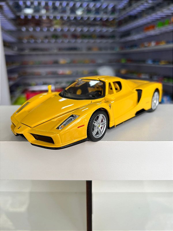 Enzo Ferrari amarelo 1:24 Bburago