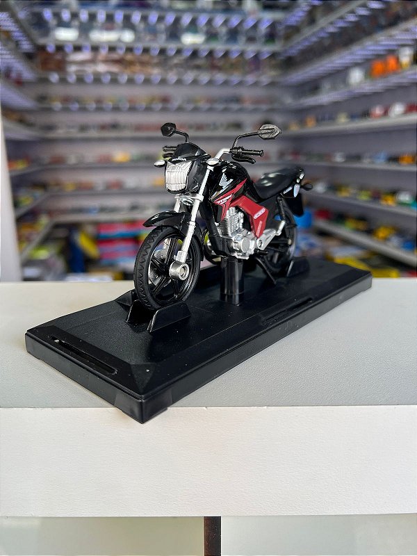 Moto Honda CG Titan 150 (2014) - Preto - 1:18 - California Toys
