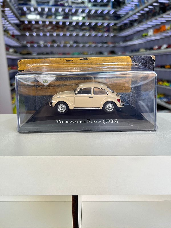 Volkswagen Fusca bege (1985)  1:43 Carros Classicos do brasil