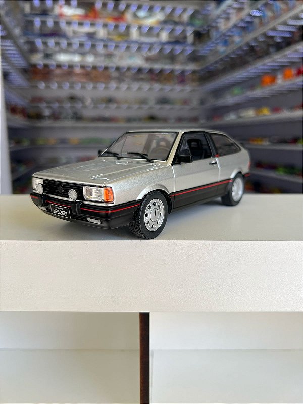 Volkswagen Gol GTS (1988) - Prata - 1:24 - California Toys