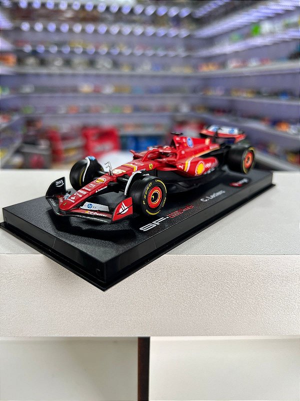 Fórmula 1 Ferrari SF24 Charles Leclerc 2024 1:43 Bburago c/ Display e Piloto