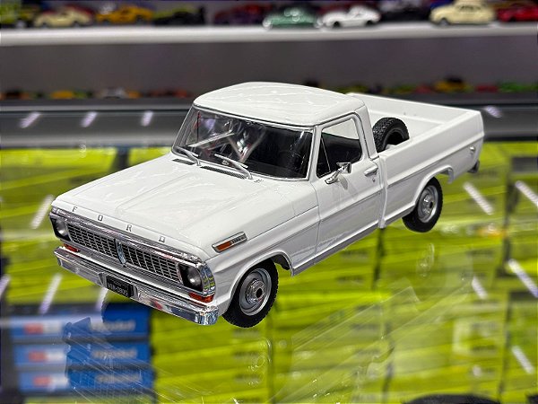Ford F-100 (1974) - Branco - 1:24 - California Toys