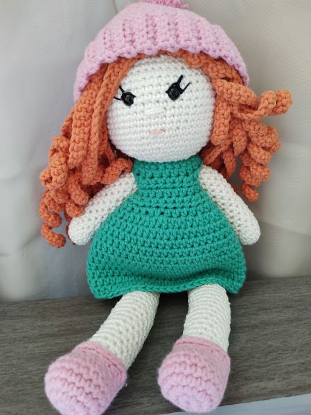 Boneca Helena Amigurumi