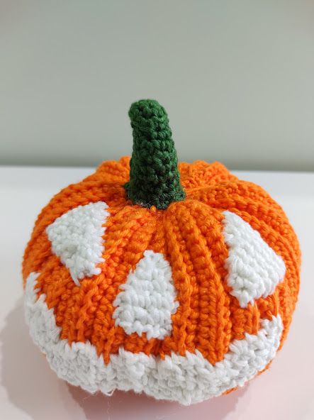 Abóbora Halloween em Crochê Amigurumi