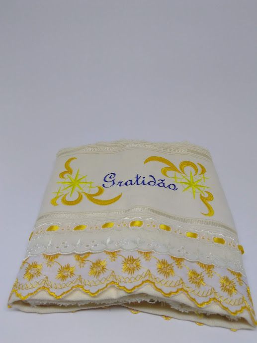 Toalha de rosto bordada para boas festas