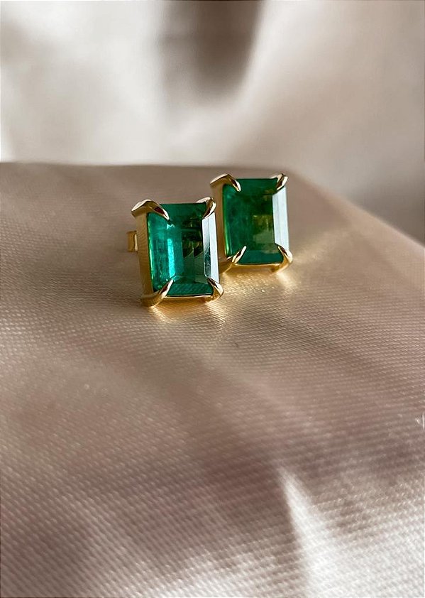 Brinco Mater - ouro amarelo 18k e esmeralda