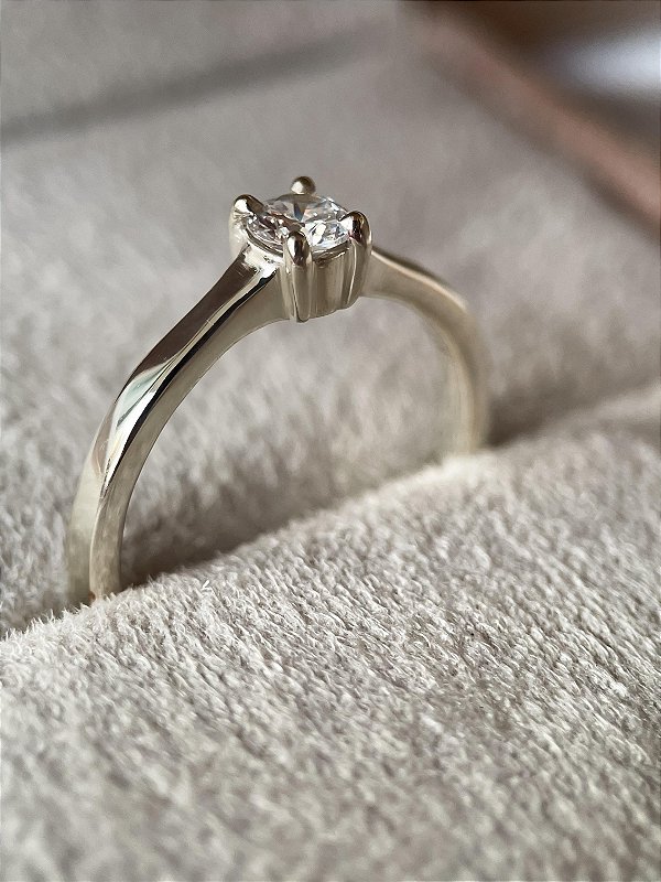 Anel Oui - ouro branco 18k e diamante