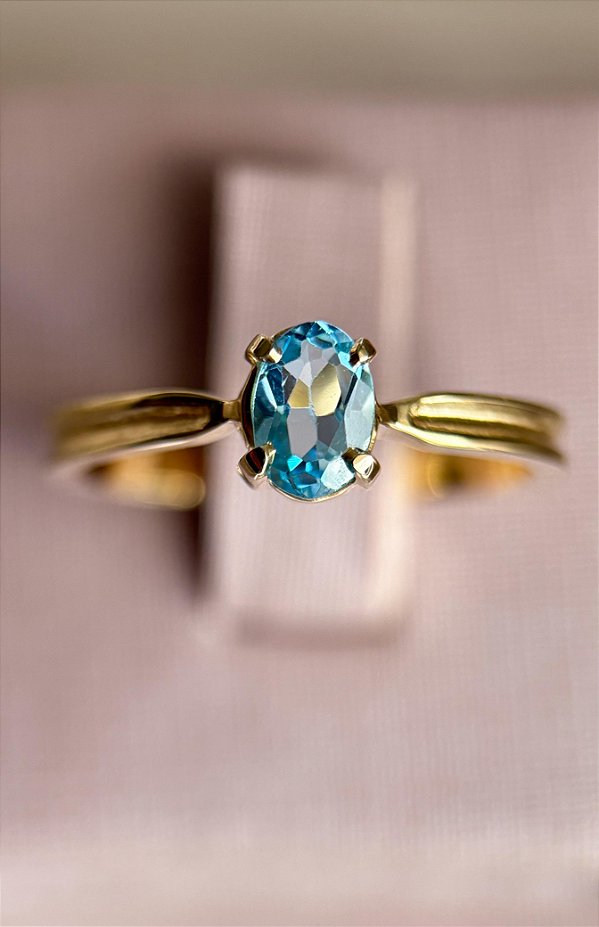 Anel Petit - ouro amarelo 18k e topázio Swiss