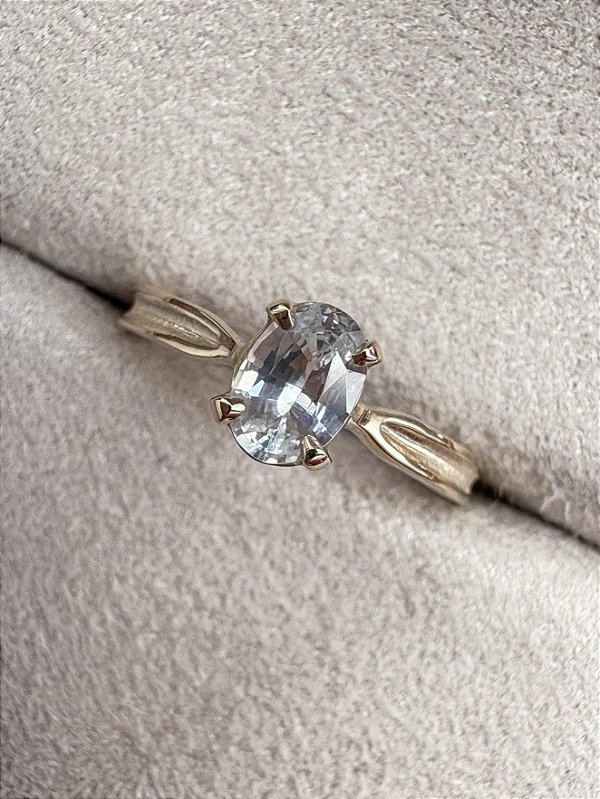 Anel Petit - ouro branco 18k sem banho de ródio e safira incolor