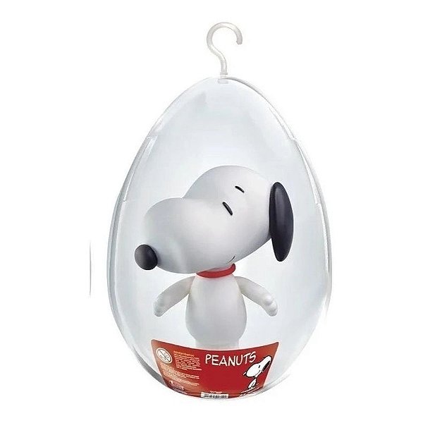 Boneco Snoopy no Ovo