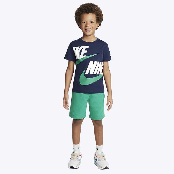 Conjunto Camiseta e Bermuda Cargo Infantil Masculino Nike 86J213-E5D