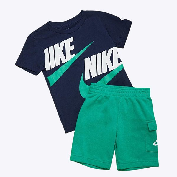 Conjunto Camiseta e Bermuda Cargo Infantil Masculino Nike 86J213-E5D