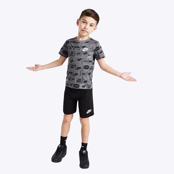 Conjunto Camiseta e Bermuda Esportiva Infantil Masculino Nike 86L773-023