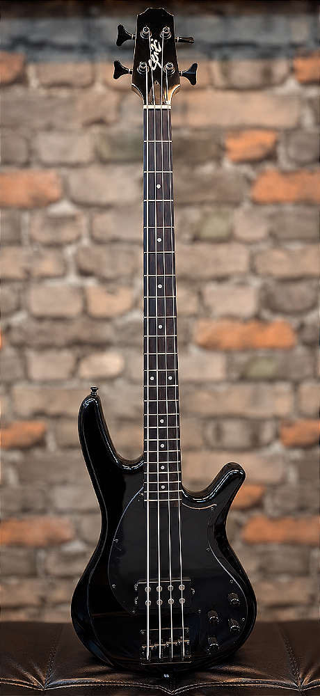 BAIXO SEIZI TITAN 4 CORDAS ATIVO BK PRETO