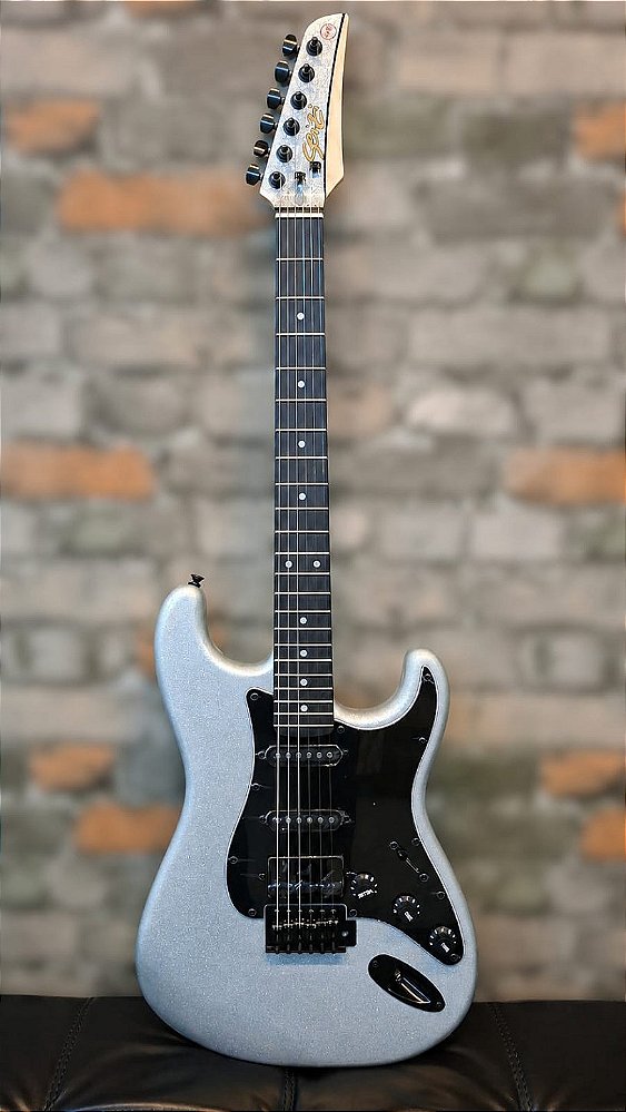GUITARRA SEIZI FUN KATANA MUSASHI STRATO HSS LIGTHER SILVER C/ CAPA
