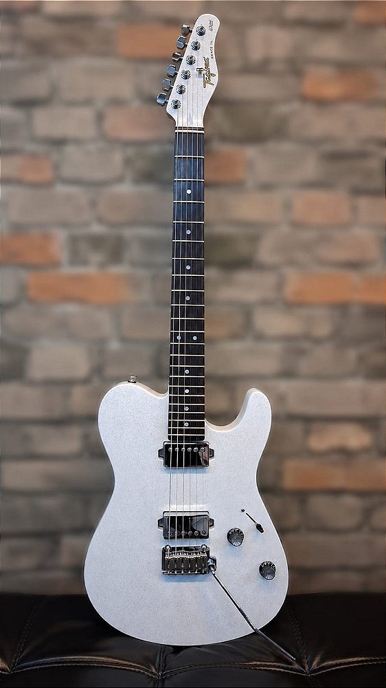 GUITARRA TAGIMA GRACE 70 BRANCA SIG CACAU SANTOS WHSK