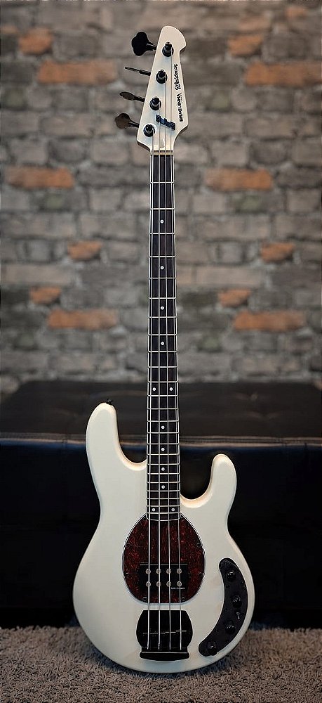 BAIXO WALDMAN MUSIC MAN 4C MMB-724BRA SIG BRAGUINHA 4 CORDAS C/ CAPA