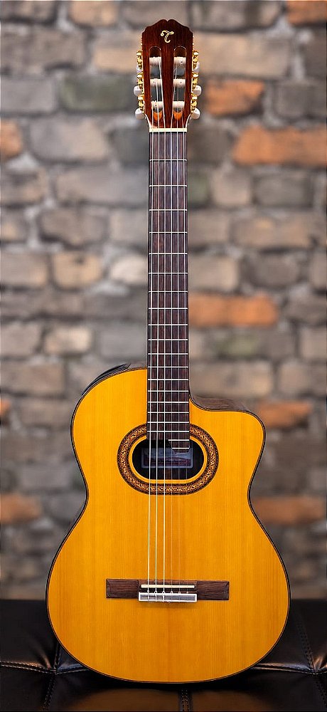 VIOLAO TAKAMINE GC6CE NYLON CUTWAY