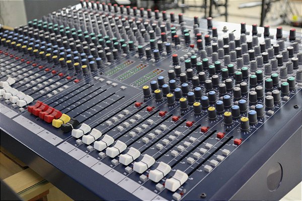 Mesa de som Soundcraft LX10