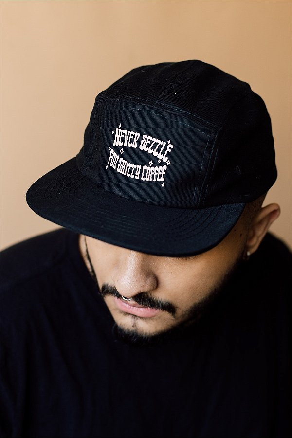 Boné 5Panel "Never Settle for Shitty Coffee" (Preto)