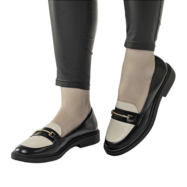 Mocassim couro preto e branco
