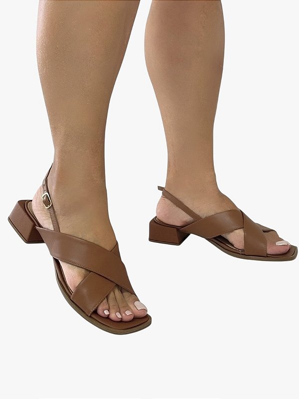 Sandália Cross caramelo