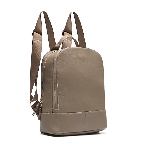 Mochila média couro fendi