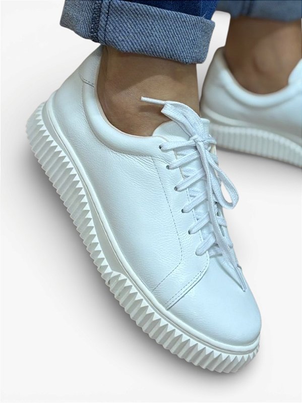 Tênis amarração couro branco