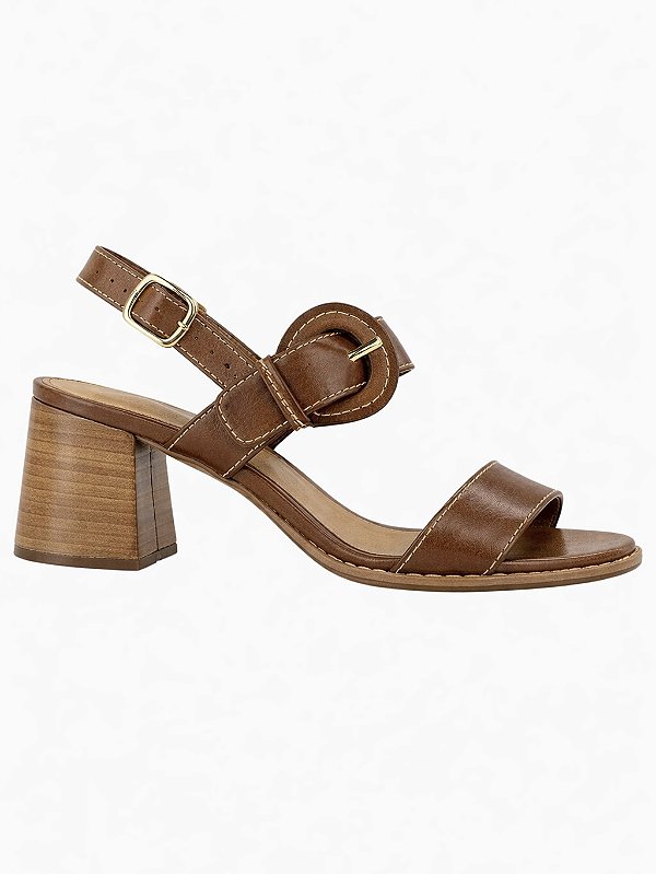 Sandália fivela conhaque