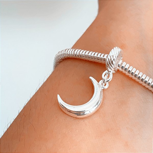 Berloque meia lua banhado a prata