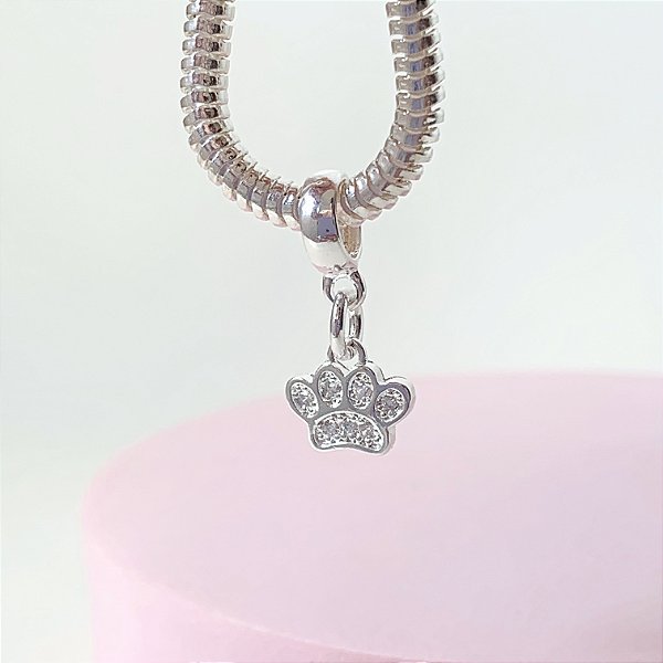 Berloque patinha cravejada banhado a prata