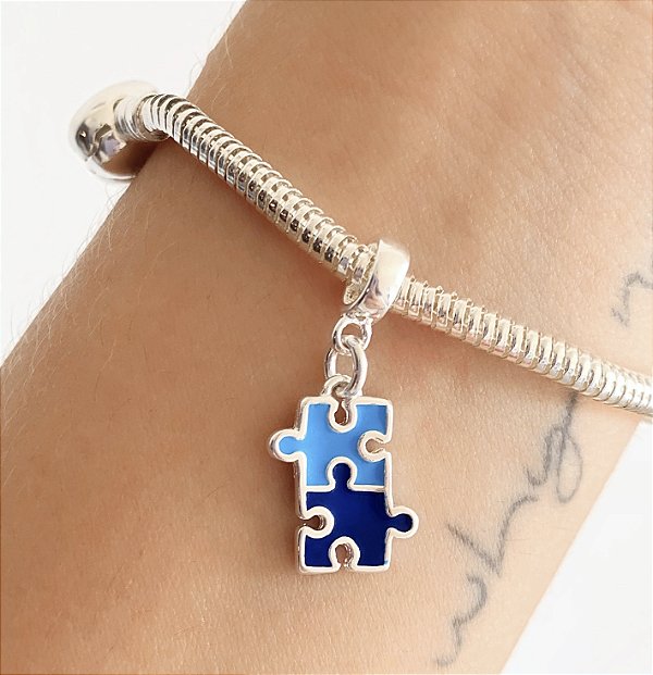 Berloque símbolo autismo banhado a prata