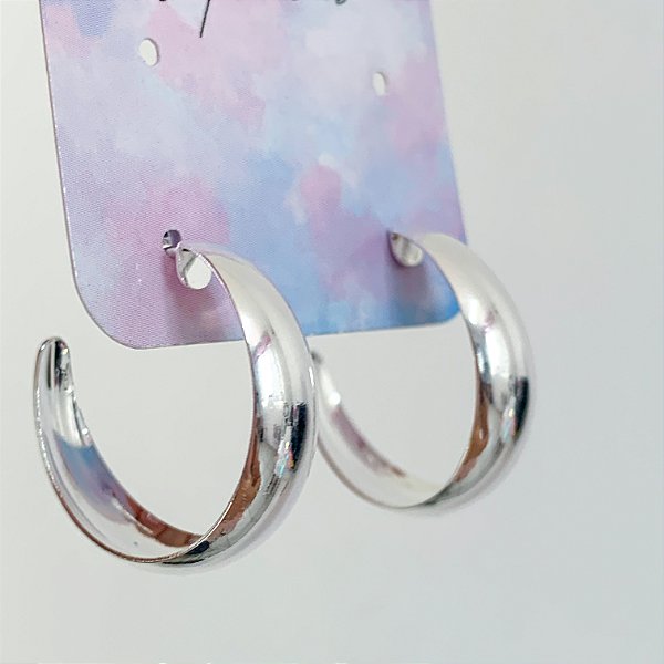 Argola boleada tarracha grande banhado a prata