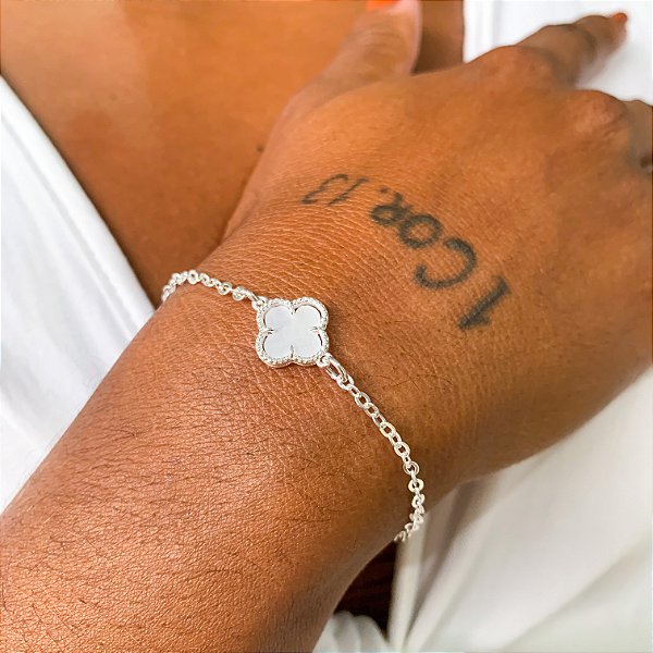 Pulseira Virginia trevo perolado banhado a prata