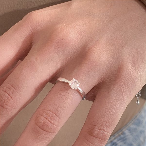 Anel solitário pedra grande prata 925