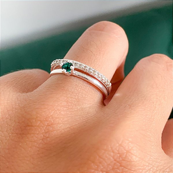 Anel solitário basic verde esmeralda banhado a prata