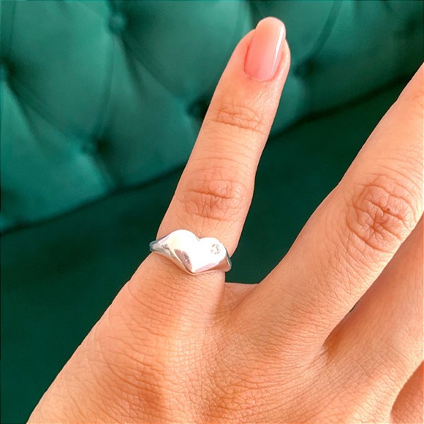 Anel dedinho coração com pedra banhado a prata